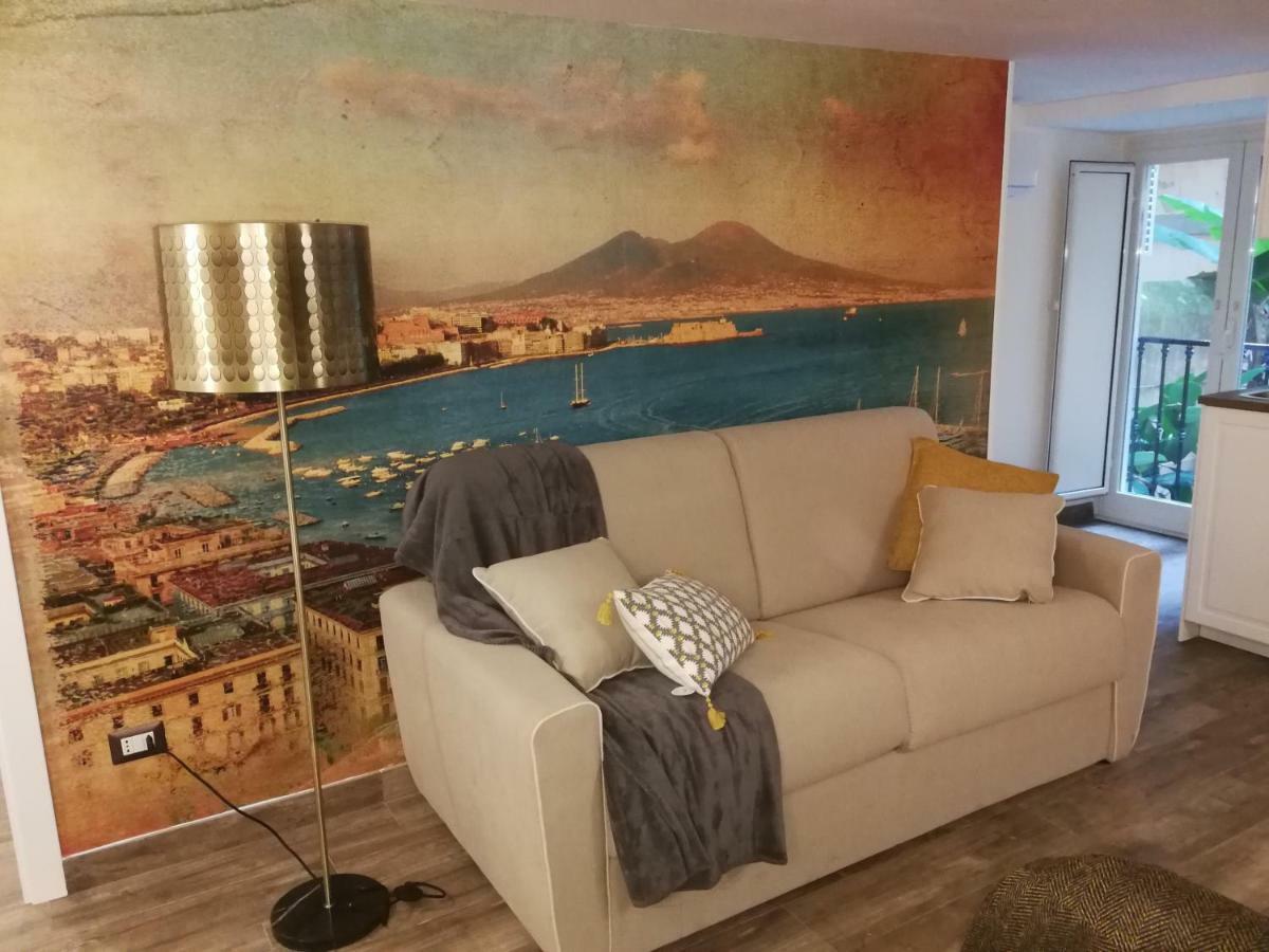 Casa Di Gio - Duomo Apartment เนเปิลส์ ภายนอก รูปภาพ