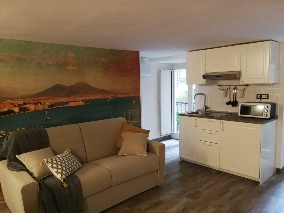 Casa Di Gio - Duomo Apartment เนเปิลส์ ภายนอก รูปภาพ
