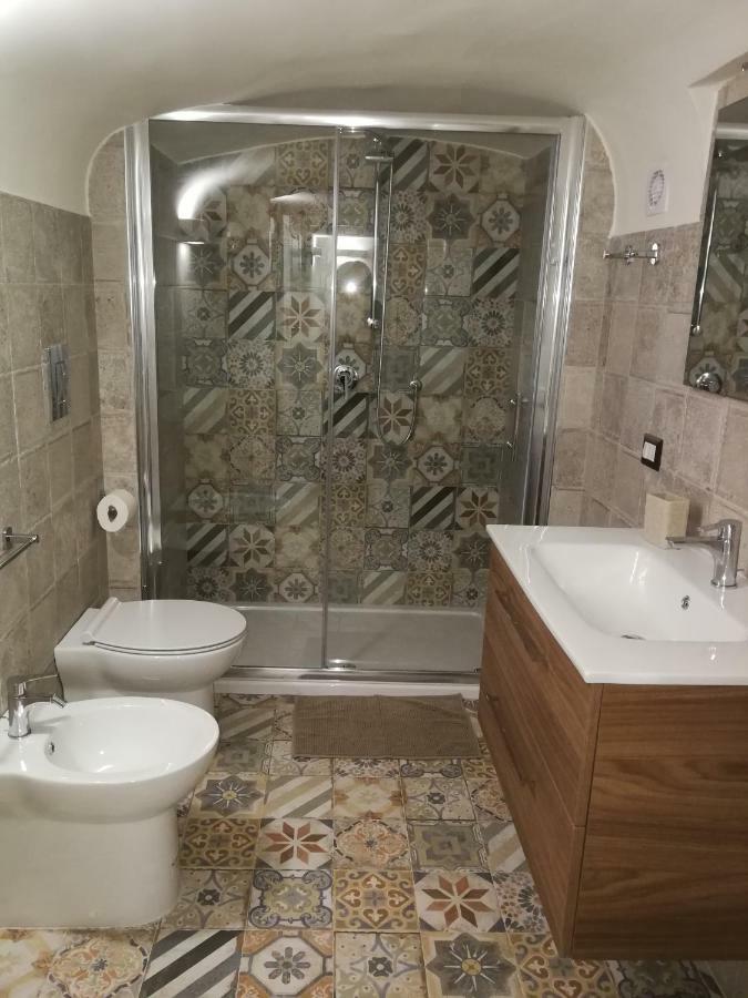 Casa Di Gio - Duomo Apartment เนเปิลส์ ภายนอก รูปภาพ