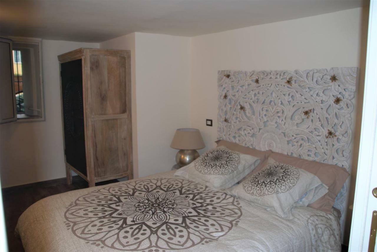 Casa Di Gio - Duomo Apartment เนเปิลส์ ภายนอก รูปภาพ
